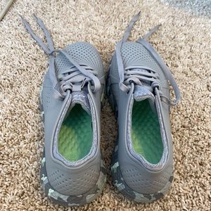 Women’s size 9 crocs.